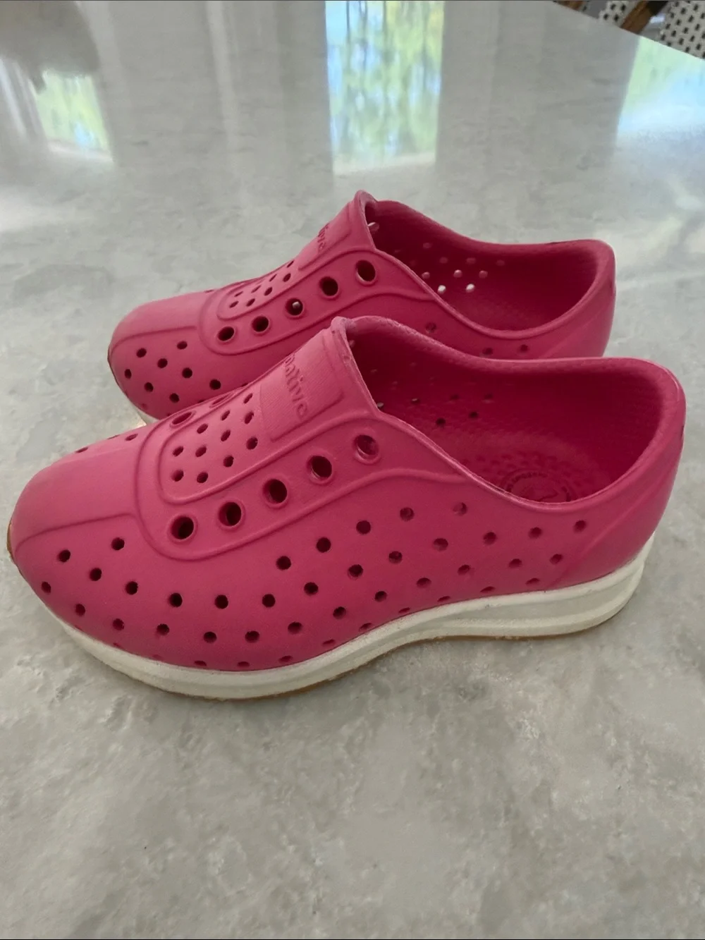 Native Kids Slip-On Water Shoes in Bright Pink
